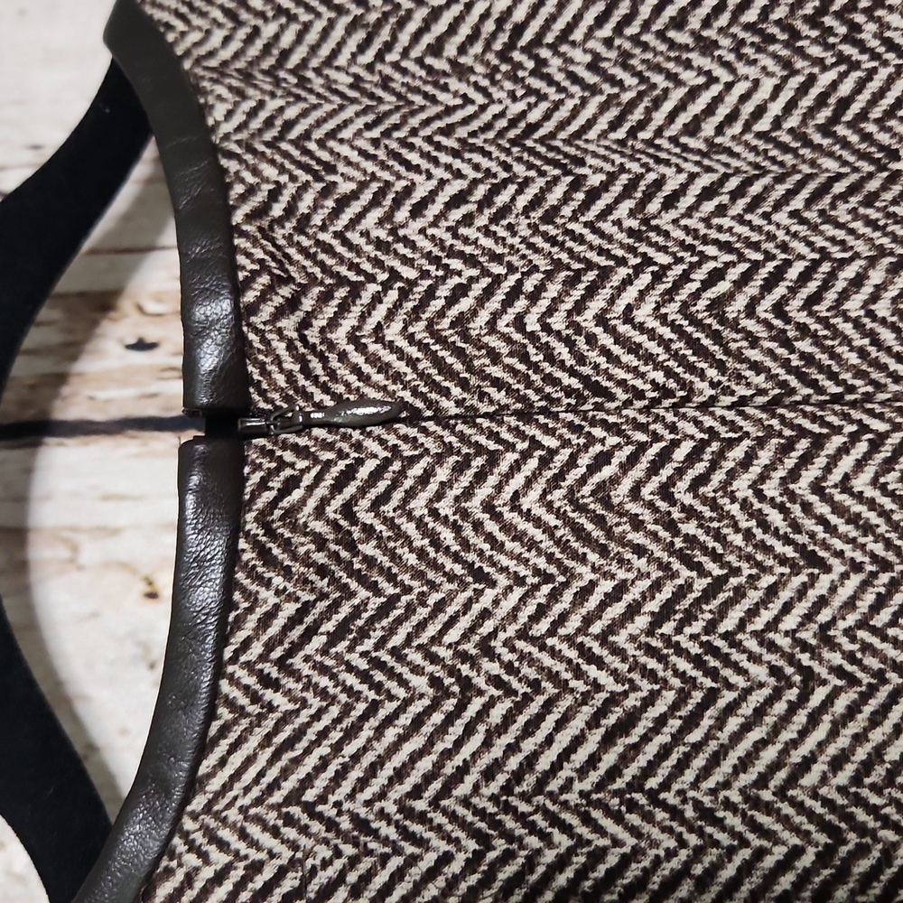 Michael Kors Herringbone Brown and Gold Lined Sleeveless Size 6 - Picture 7 of 7